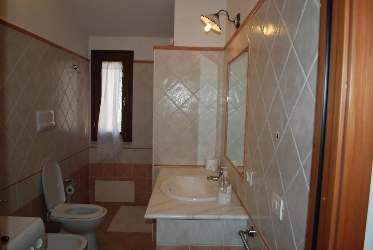 Apartment Altomare كالا غونوني 0*,  إيطاليا